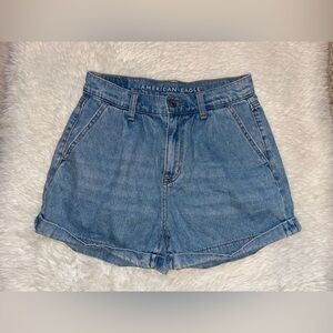 American Eagle mom shorts women’s size 0 blue denim jean shorts mom short AE